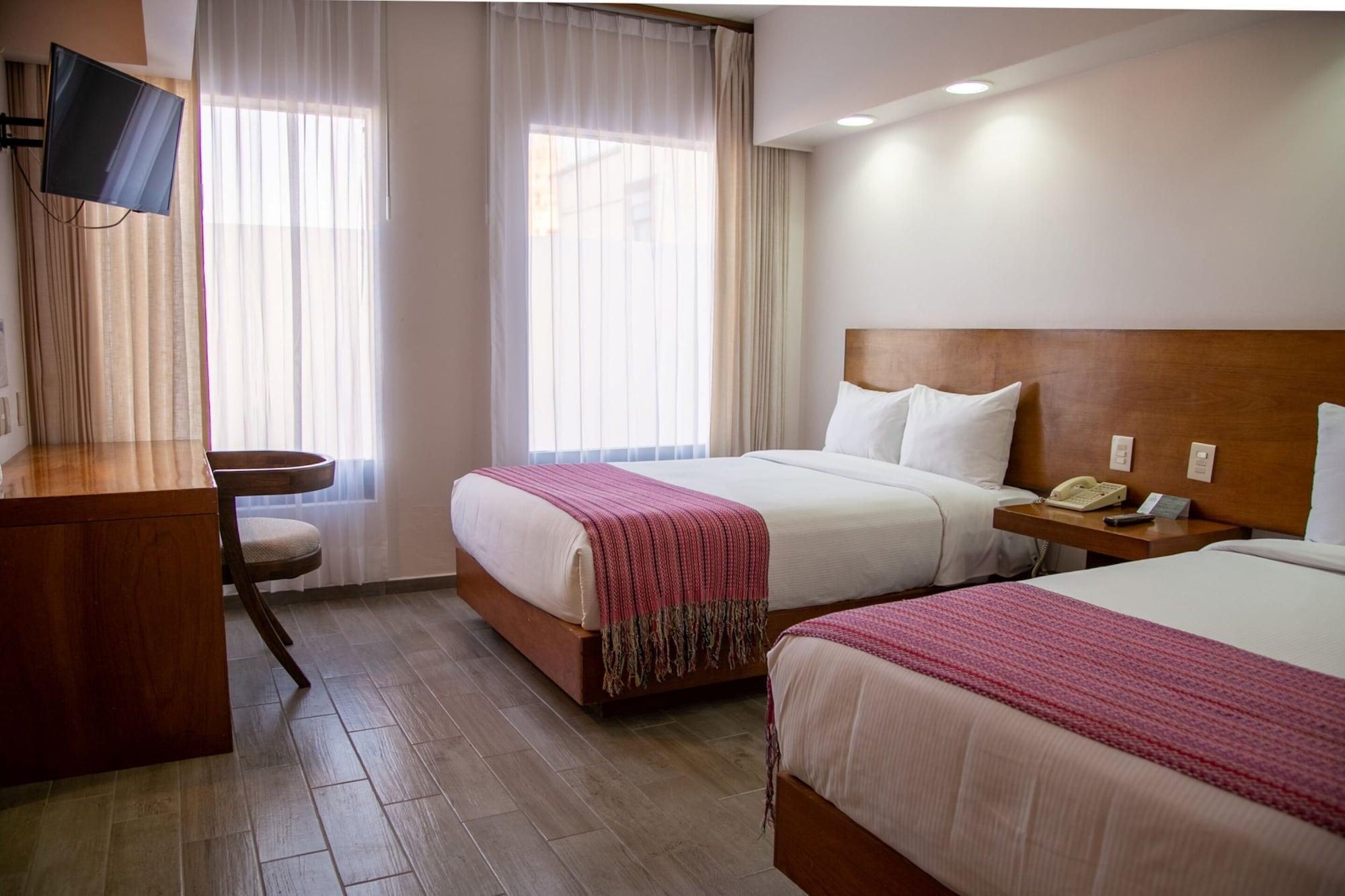 Hotel Alameda Centro Historico Морелия Экстерьер фото