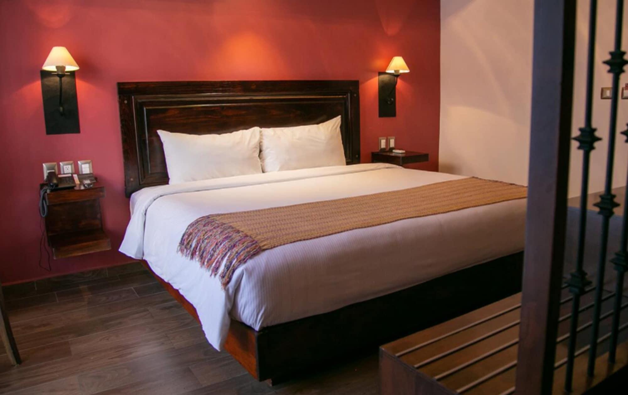 Hotel Alameda Centro Historico Морелия Экстерьер фото