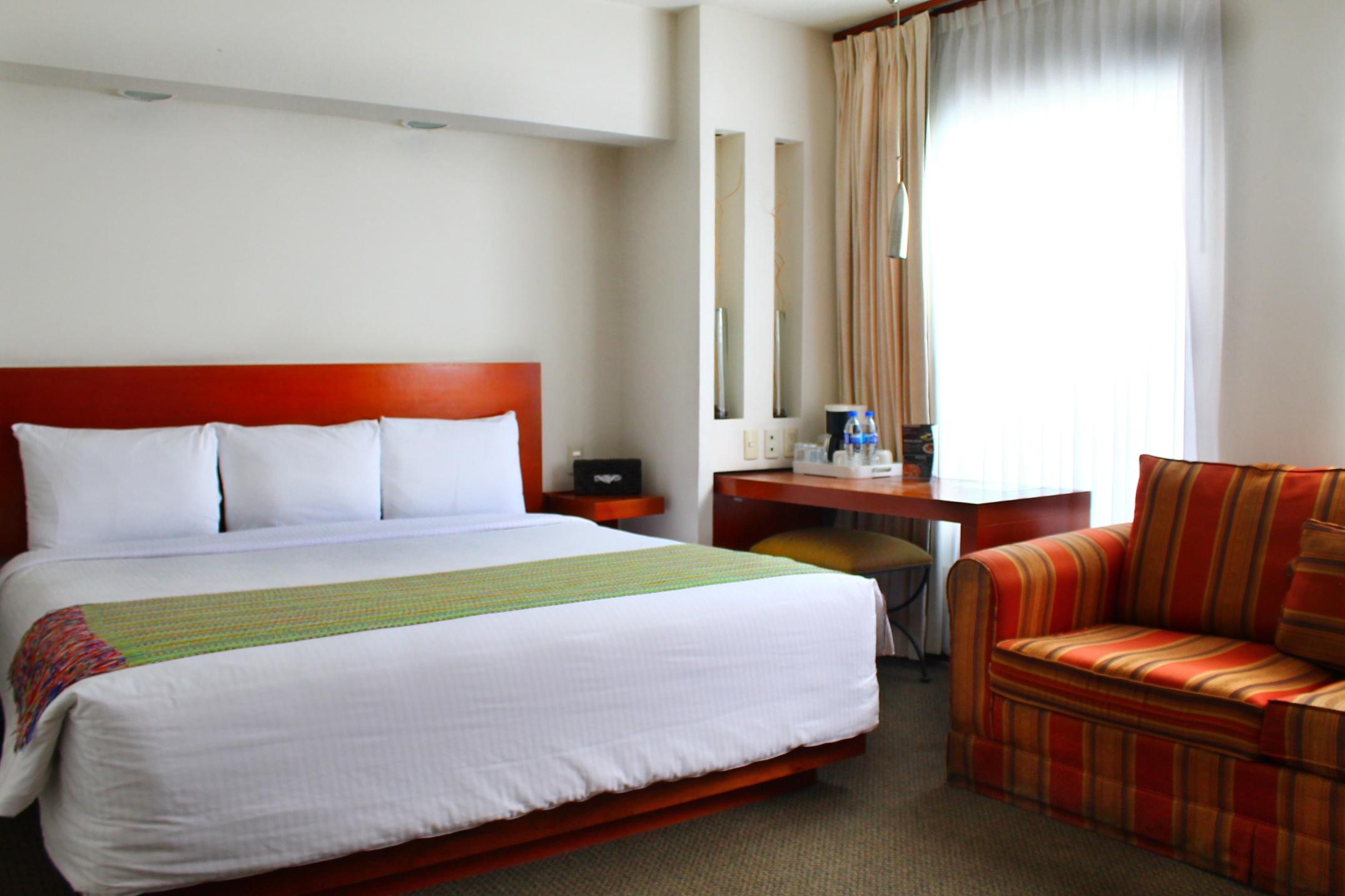 Hotel Alameda Centro Historico Морелия Экстерьер фото