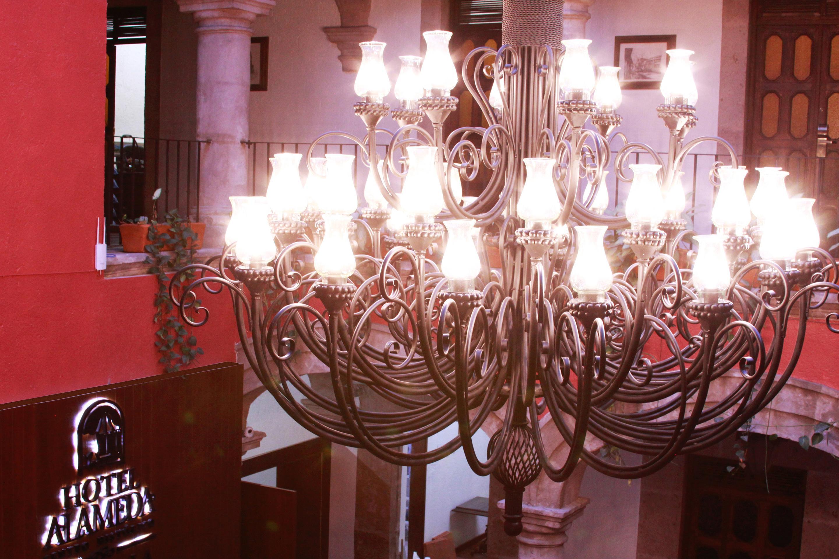 Hotel Alameda Centro Historico Морелия Экстерьер фото