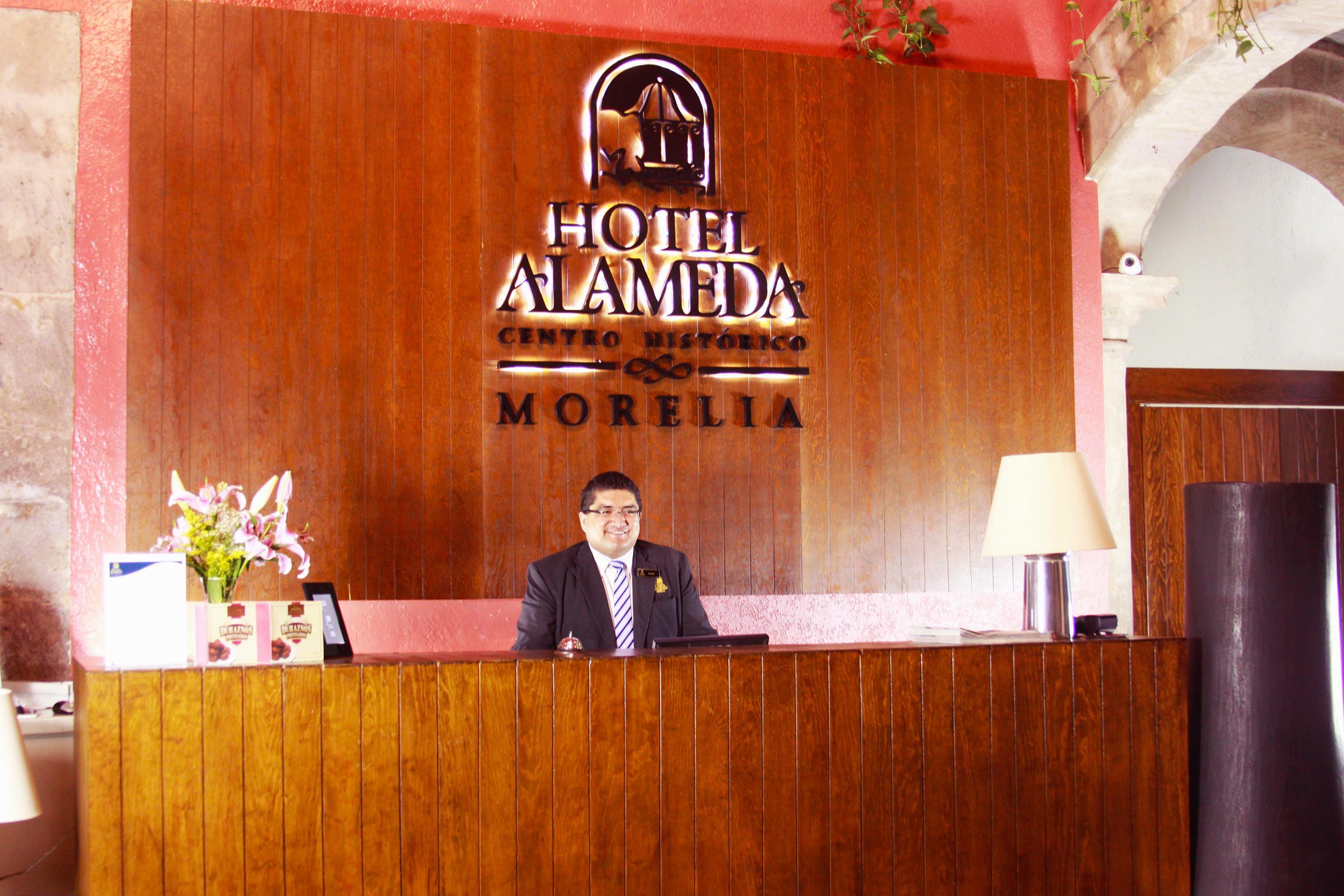 Hotel Alameda Centro Historico Морелия Экстерьер фото